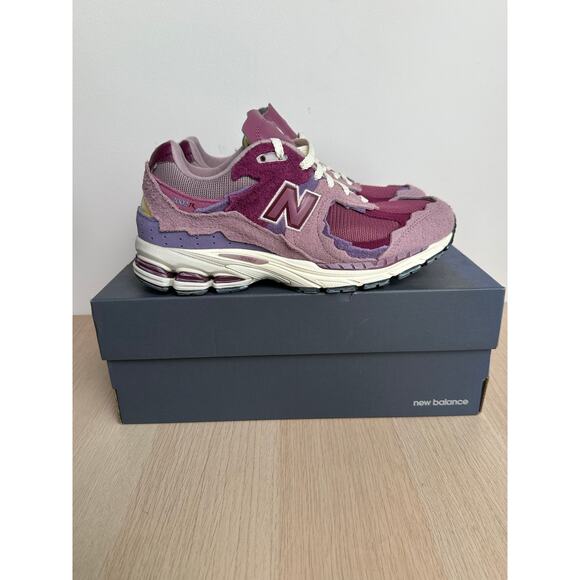 New Balance 2002R Protection Pack Pink - Size 8M - NEW - Picture 1 of 8
